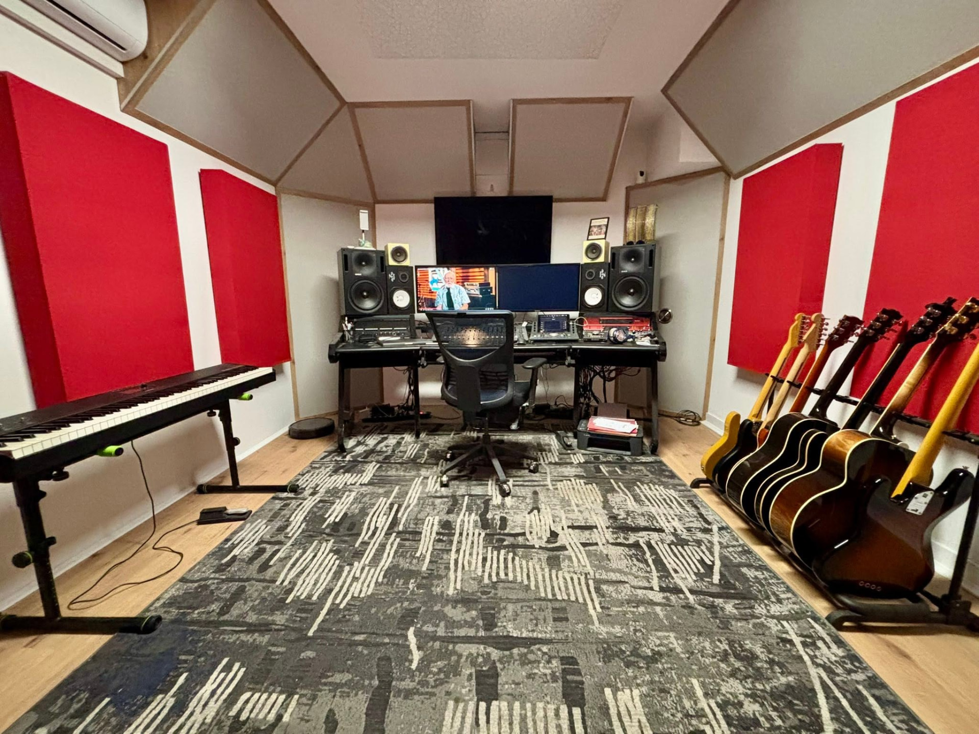 Trained Monkey Studio — pregled galerije